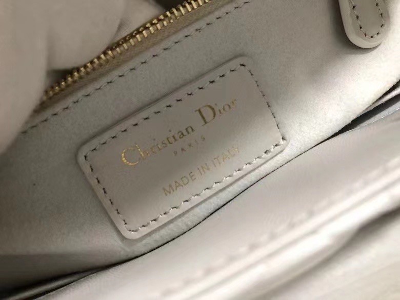 D*or medium lady D*or bag in white cannage lambskin