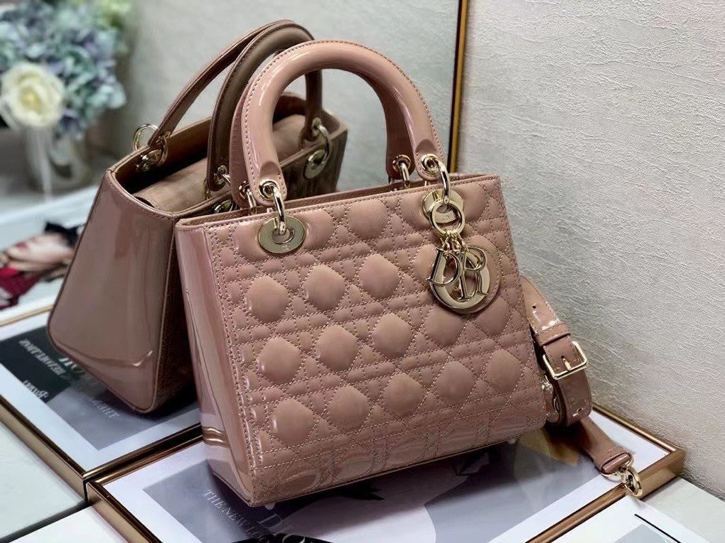 D*or medium lady D*or bag in powder patent cannage calfskin