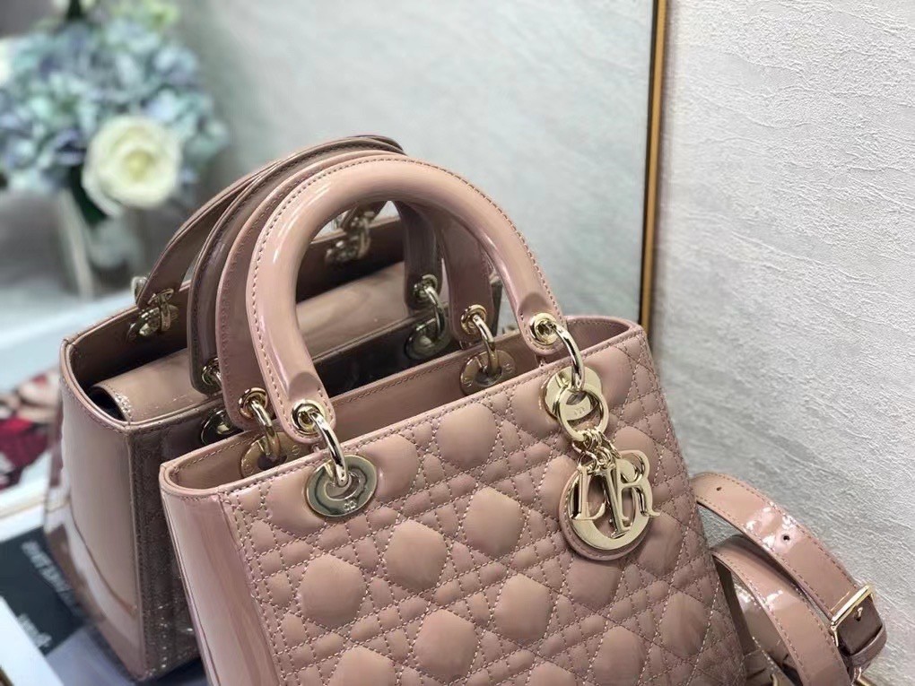 D*or medium lady D*or bag in powder patent cannage calfskin