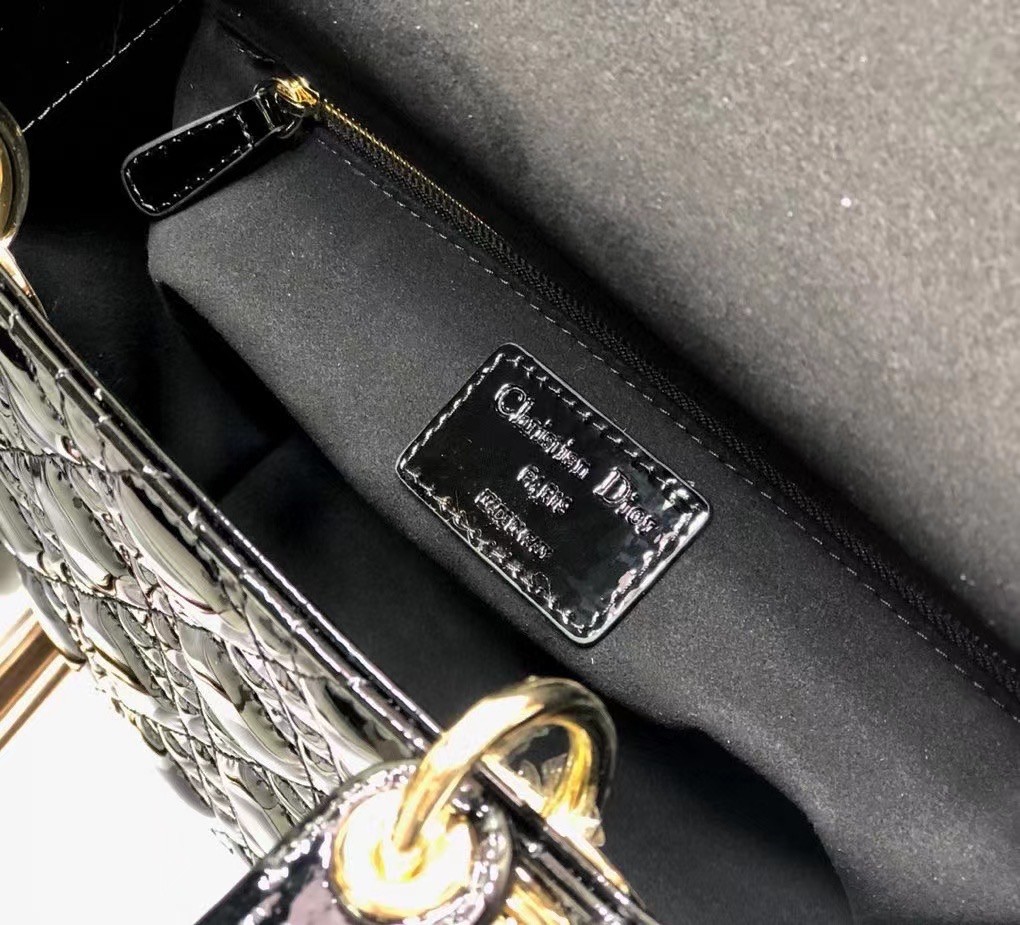 D*or medium lady D*or bag in black patent cannage calfskin