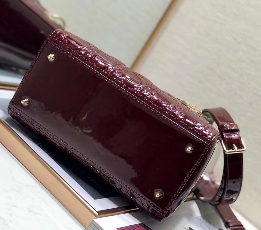 D*or medium lady D*or bag in red patent cannage calfskin