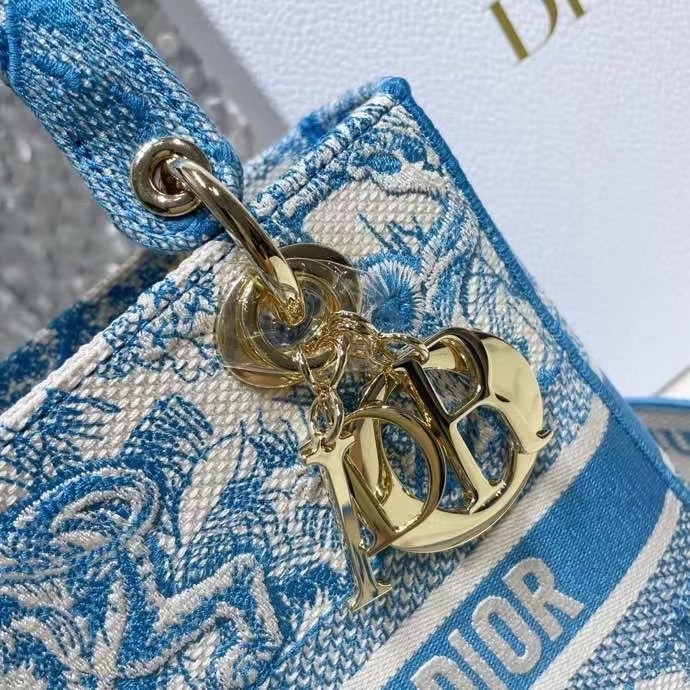 D*or medium lady d-lite bag in blue toile de jouy canvas