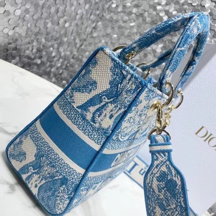 D*or medium lady d-lite bag in blue toile de jouy canvas