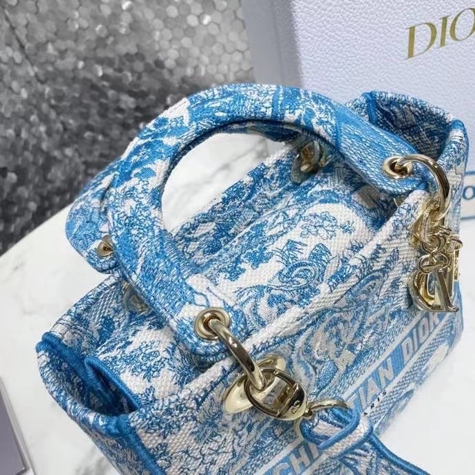 D*or medium lady d-lite bag in blue toile de jouy canvas