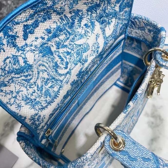 D*or medium lady d-lite bag in blue toile de jouy canvas