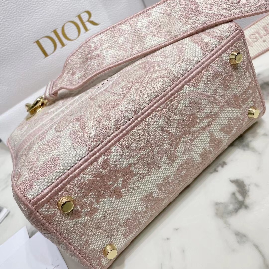 D*or medium lady d-lite bag in pink toile de jouy embroidery