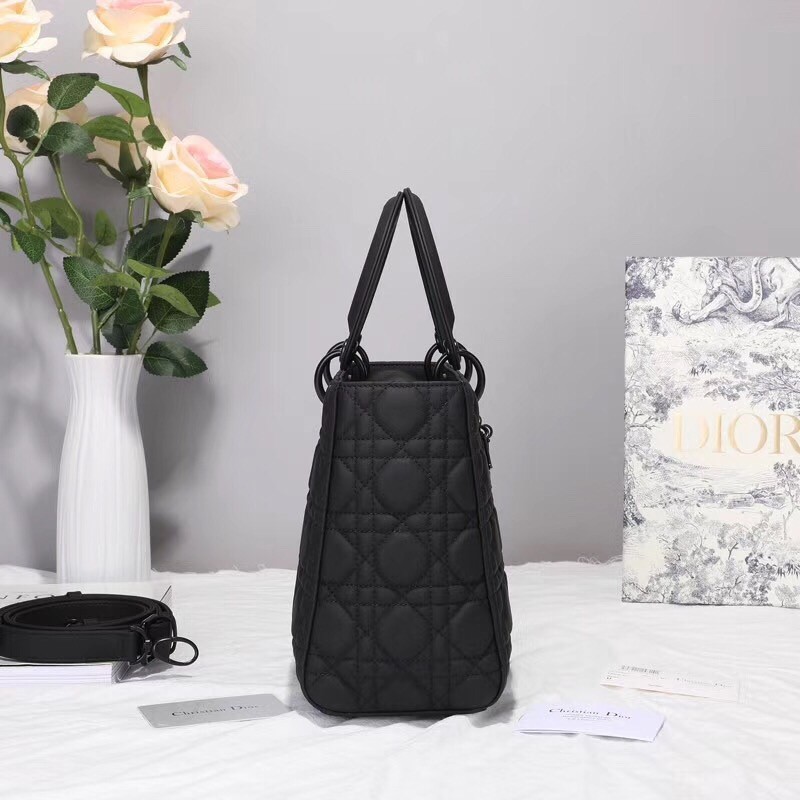 D*or medium lady D*or ultra-matte so black bag