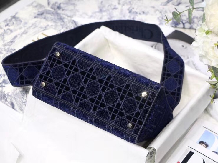 D*or medium lady d-lite bag in blue embroidered velvet