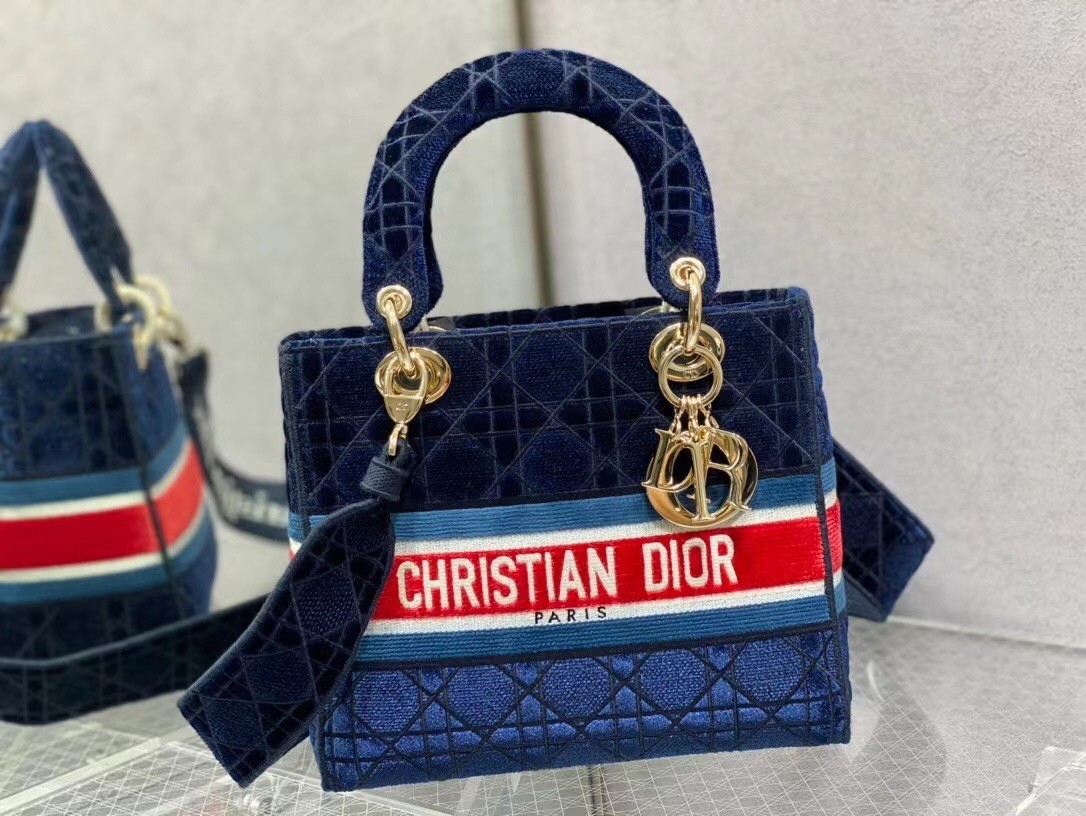 D*or medium lady d-lite bag in blue velvet embroidery