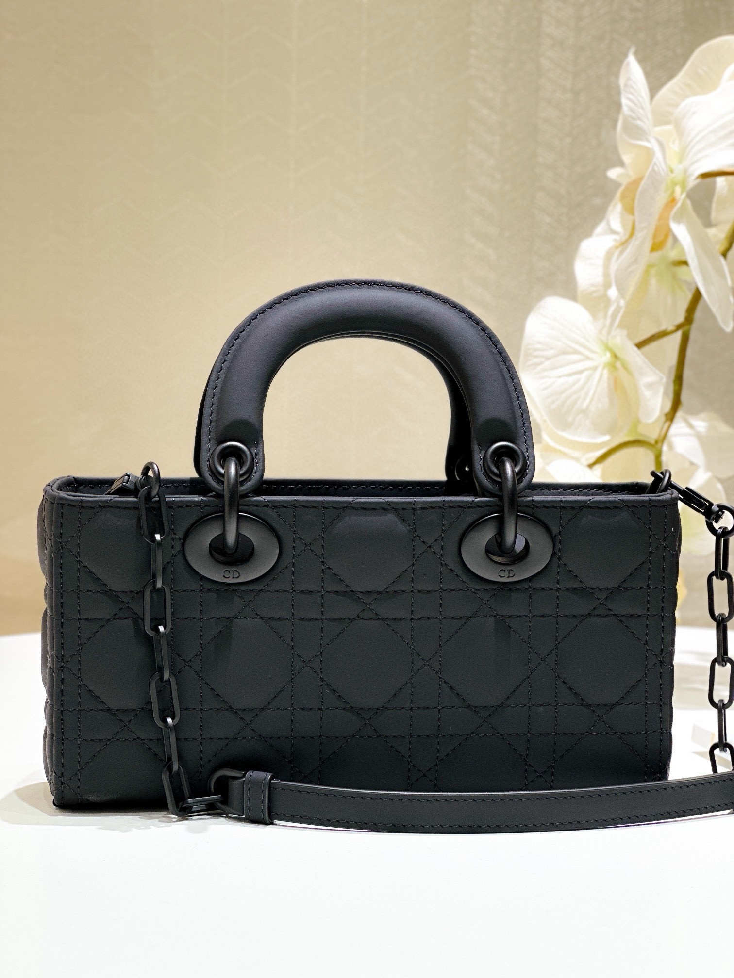 D*or lady d-joy medium bag in black ultramatte calfskin