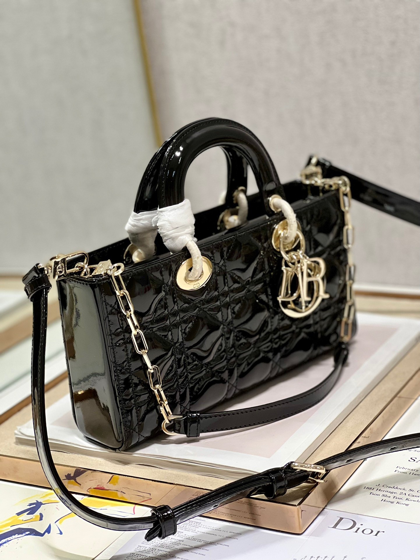 D*or lady d-joy medium bag in black patent cannage calfskin