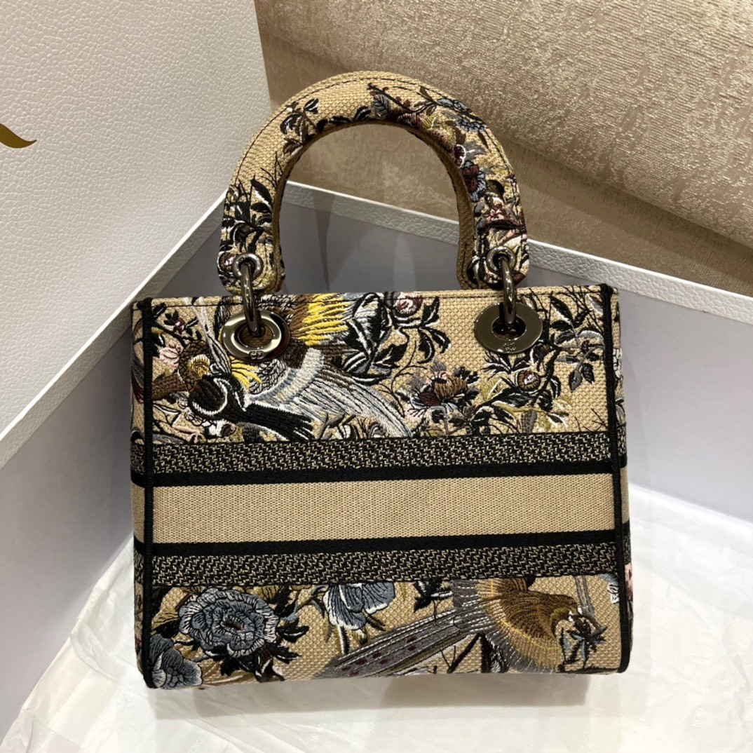 D*or medium lady d-lite bag in beige jardin d