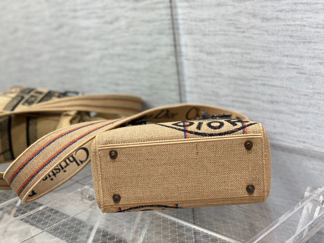 D*or medium lady d-lite bag in beige jute canvas with D*or union motif