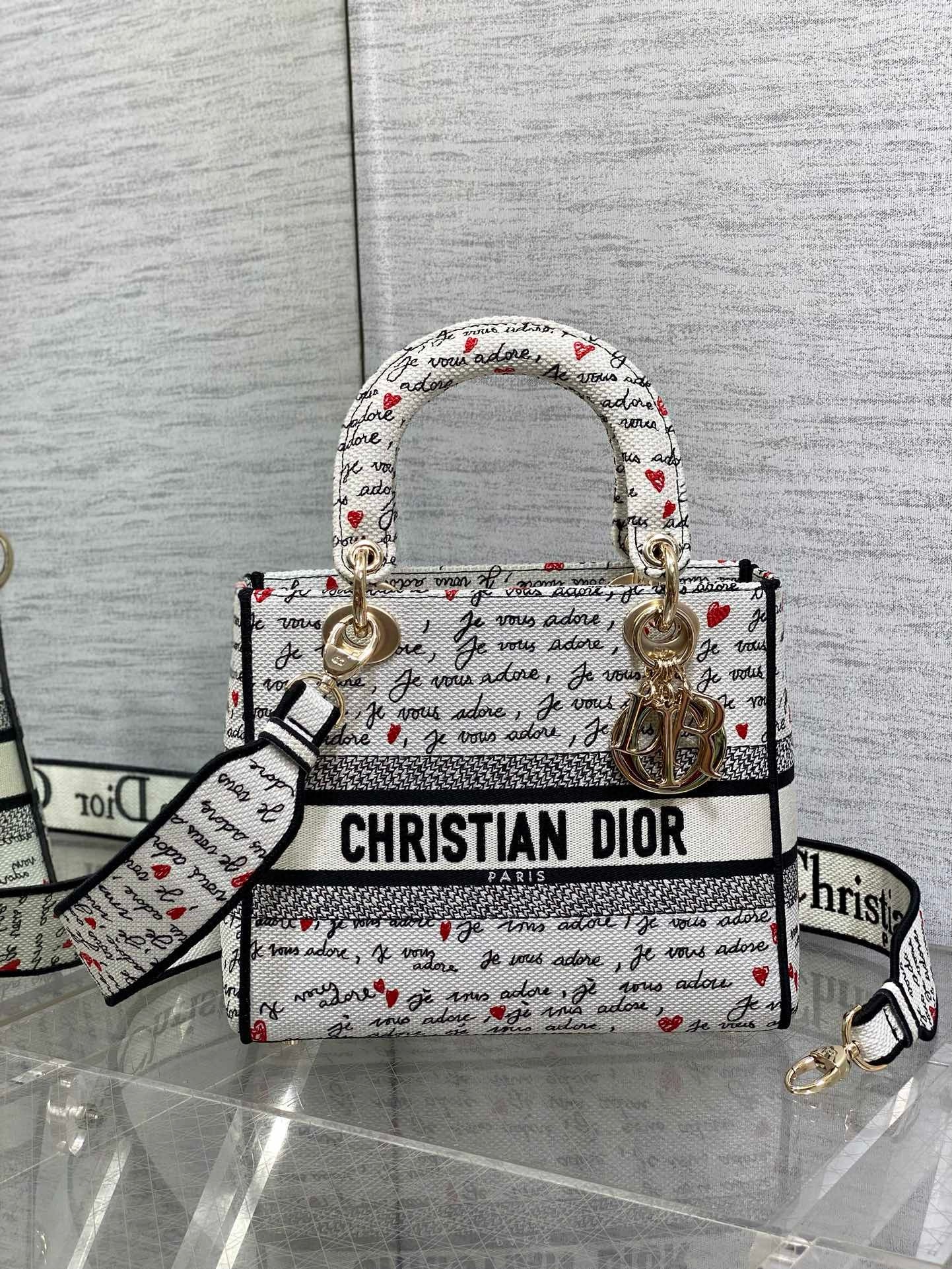 D*or lady d-lite medium bag in white and red je vous adore motif
