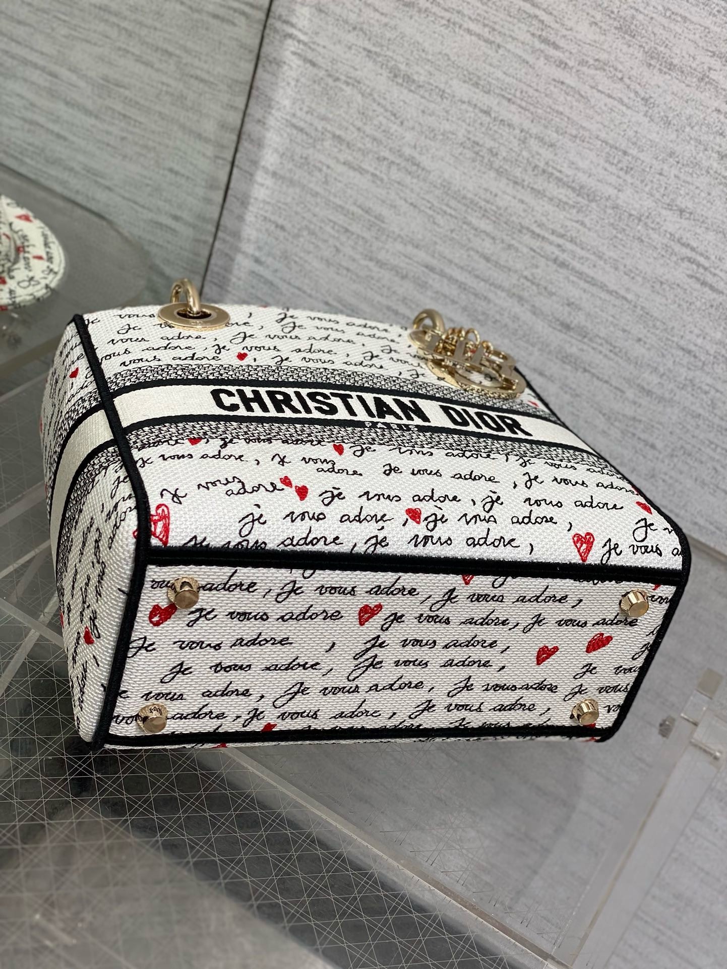 D*or lady d-lite medium bag in white and red je vous adore motif