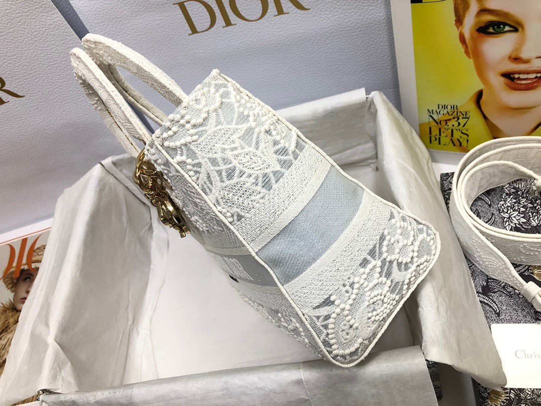 D*or medium lady d-lite bag in natural embroidery with macrame effect