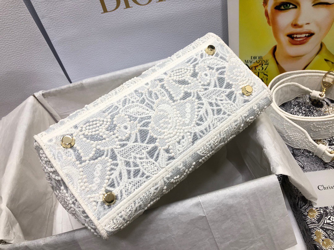 D*or medium lady d-lite bag in natural embroidery with macrame effect