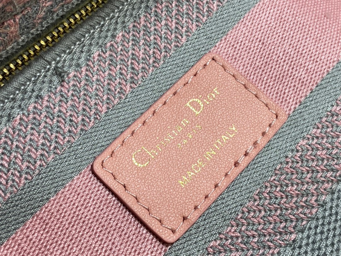 D*or lady d-lite medium bag in grey and pink toile de jouy reverse embroidery