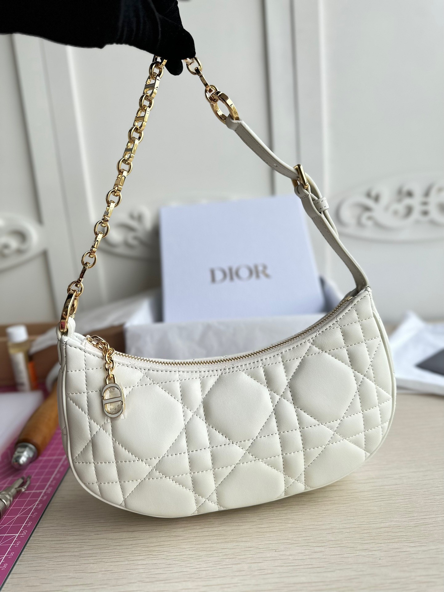 D*or cd lounge bag in white macrocannage lambskin