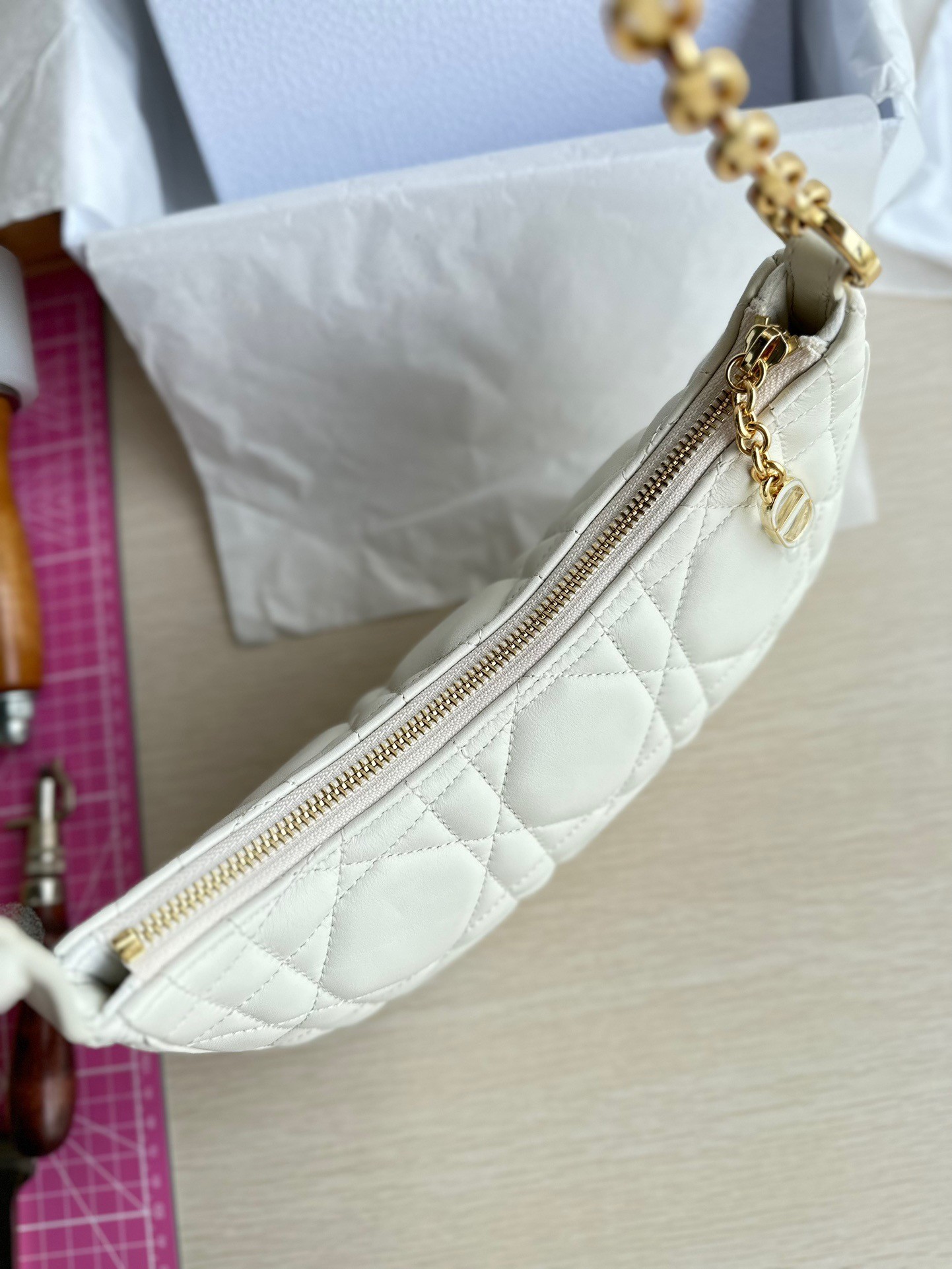 D*or cd lounge bag in white macrocannage lambskin
