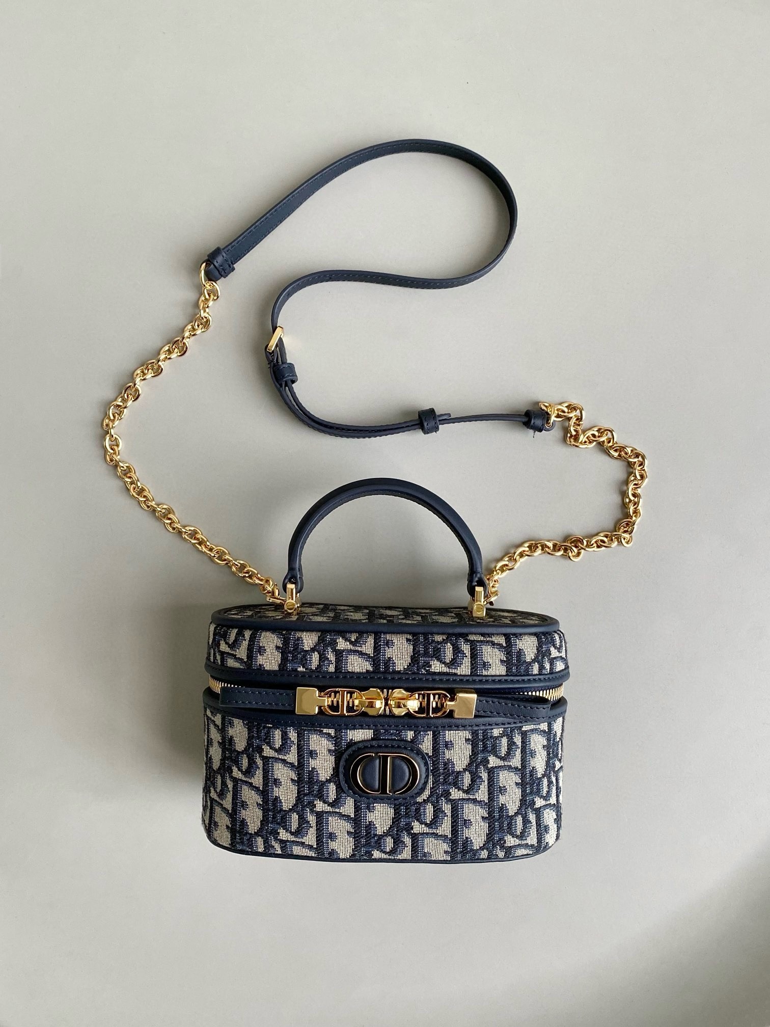 D*or 30 montaigne mini vanity case in blue oblique jacquard