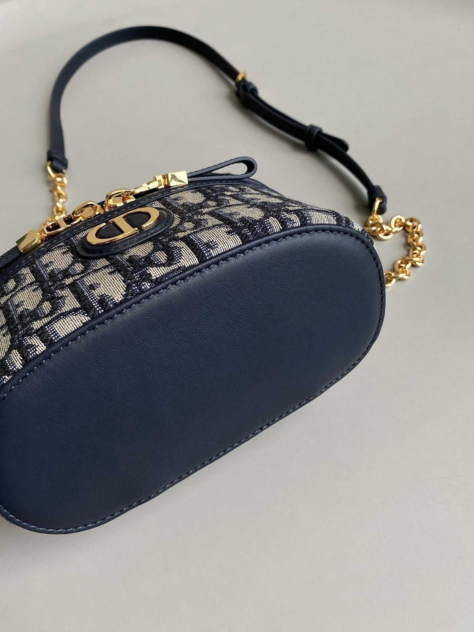 D*or 30 montaigne mini vanity case in blue oblique jacquard