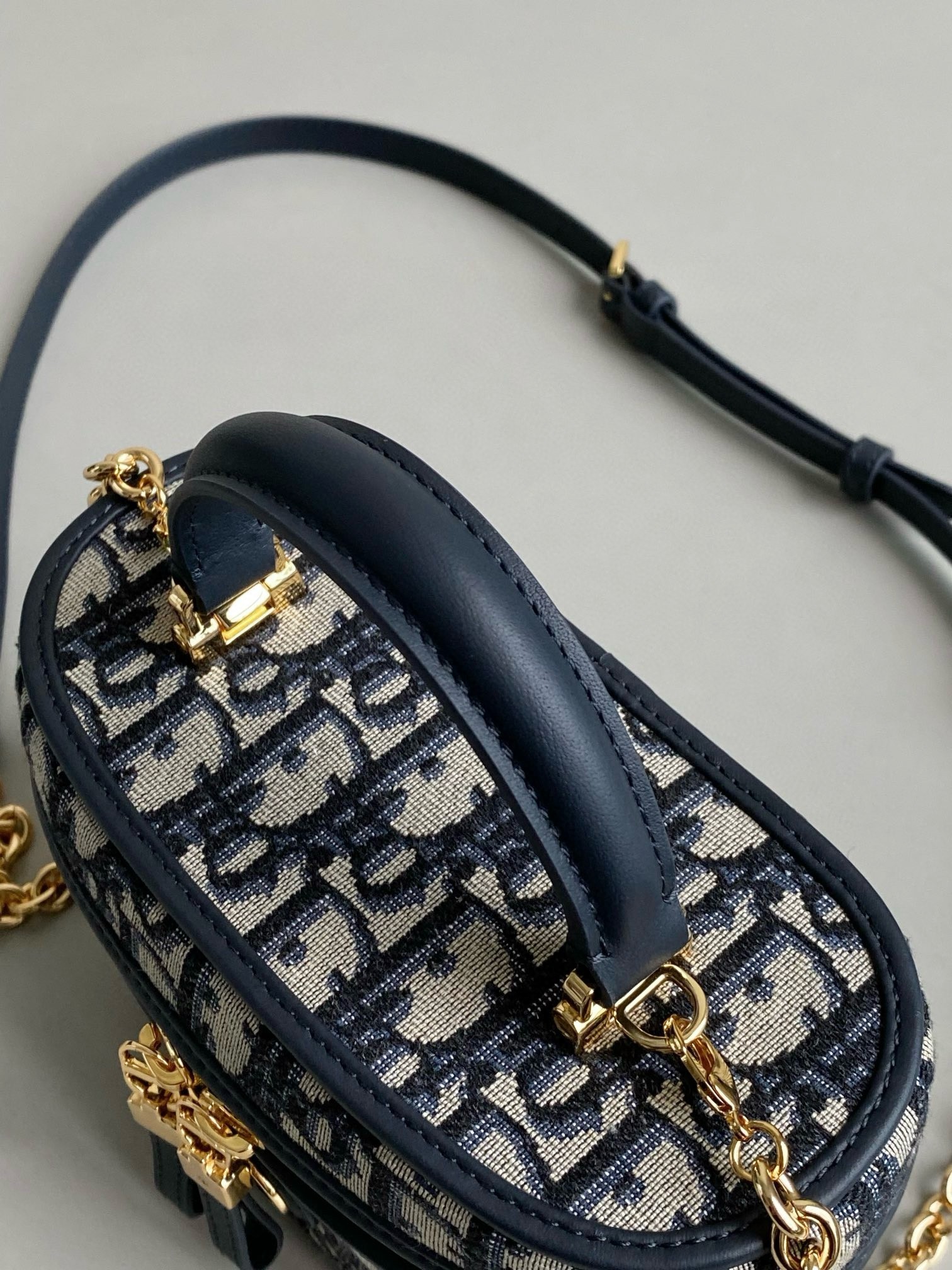 D*or 30 montaigne mini vanity case in blue oblique jacquard