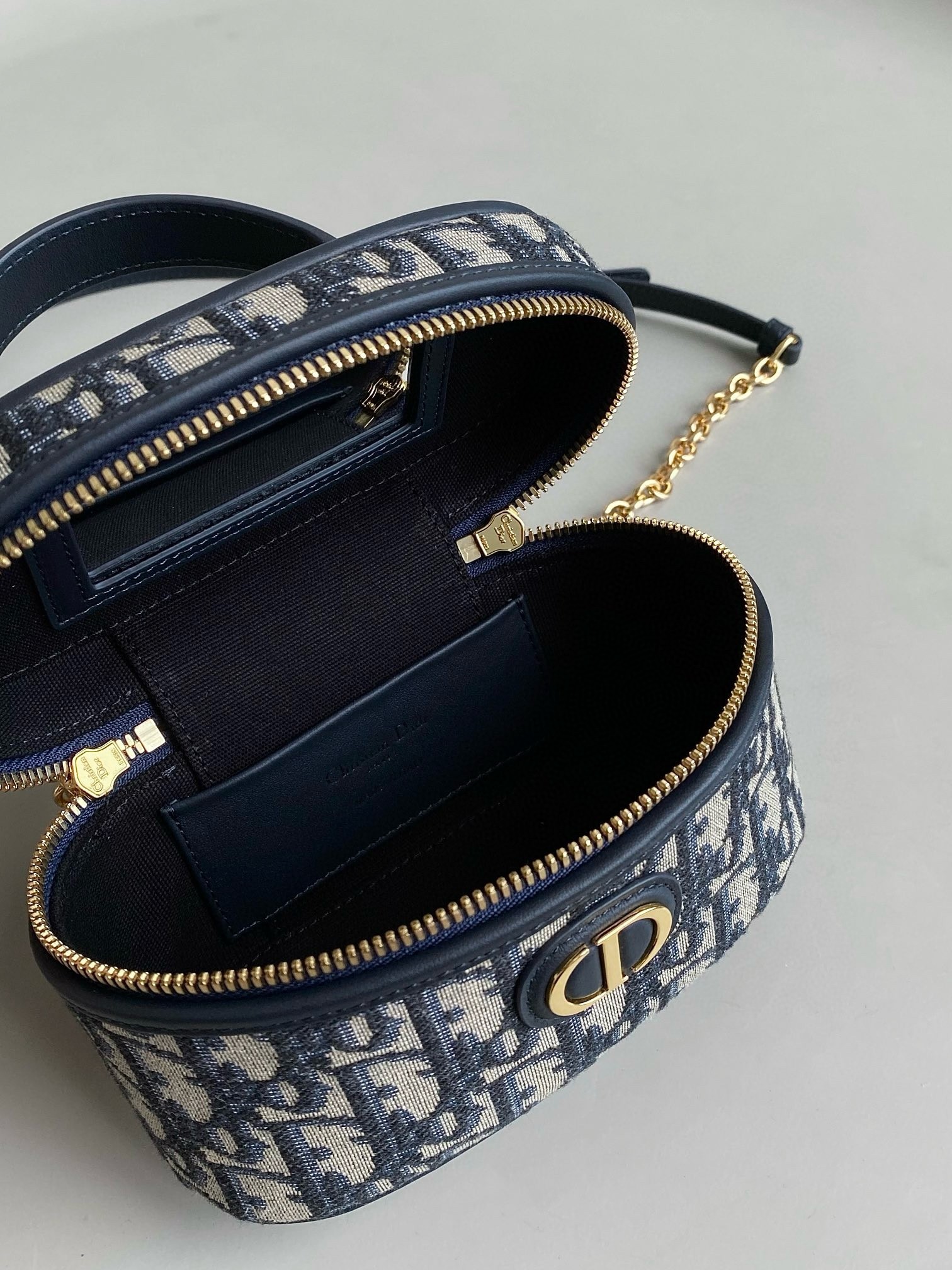 D*or 30 montaigne mini vanity case in blue oblique jacquard