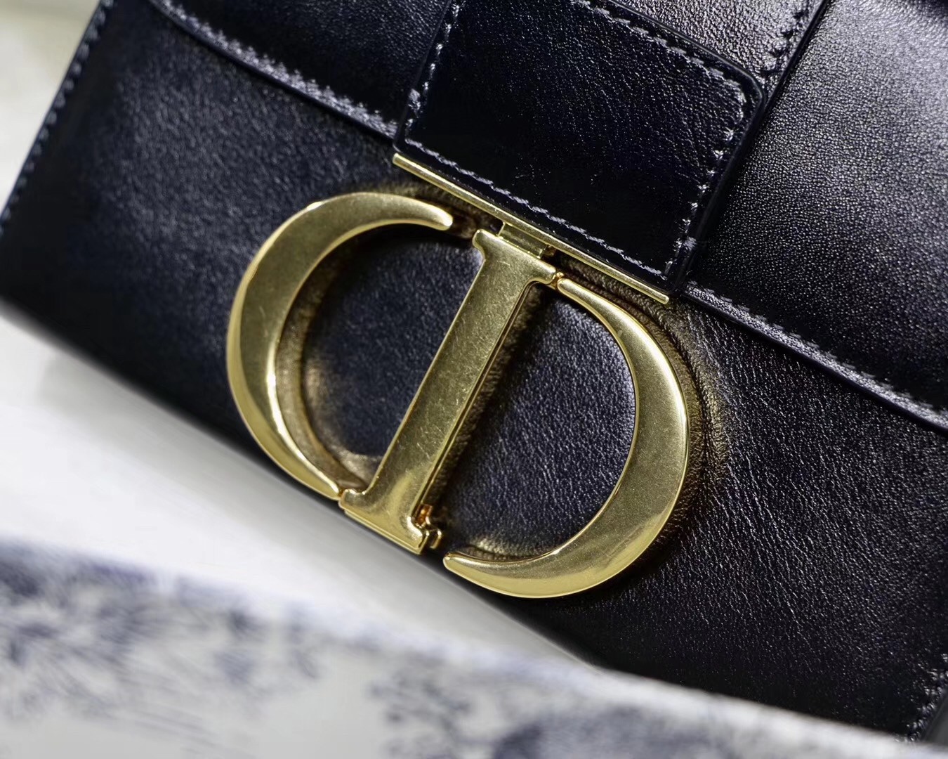 D*or 30 montaigne box bag in black lambskin