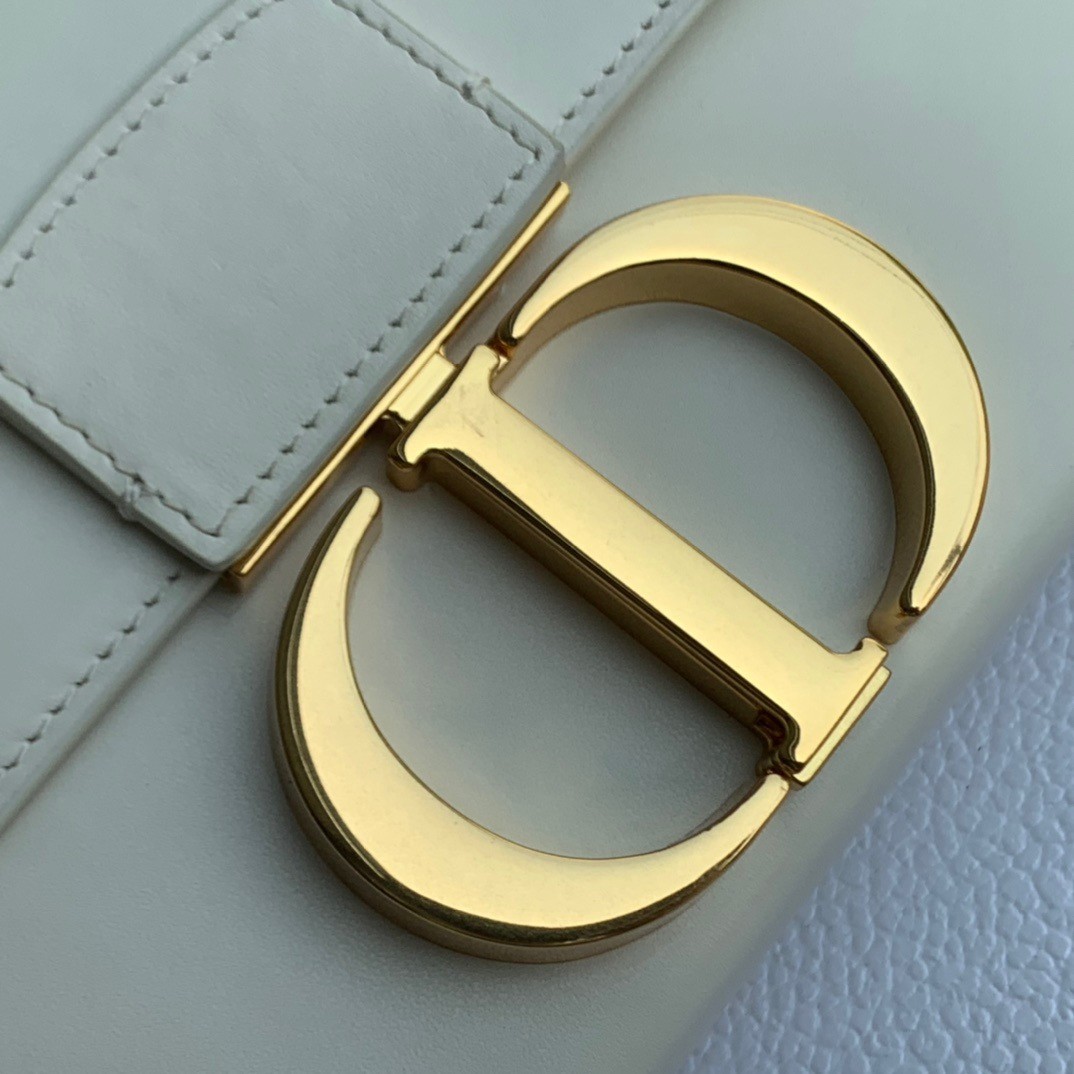 D*or 30 montaigne box bag in white box calfskin