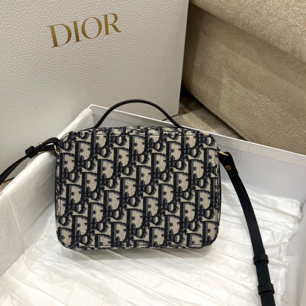D*or 30 montaigne box bag in blue D*or oblique jacquard