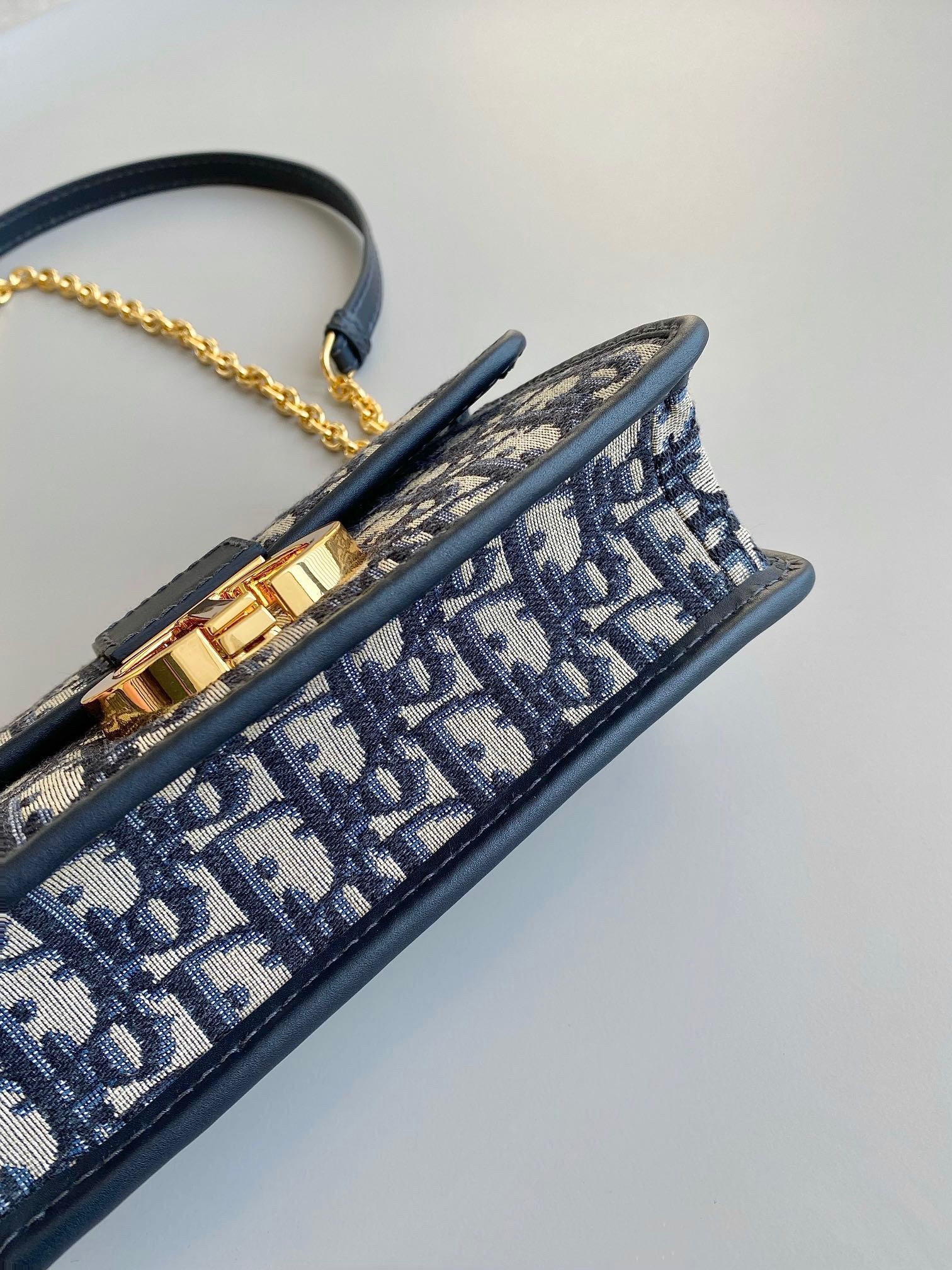 D*or 30 montaigne east-west bag with chain in blue oblique jacquard