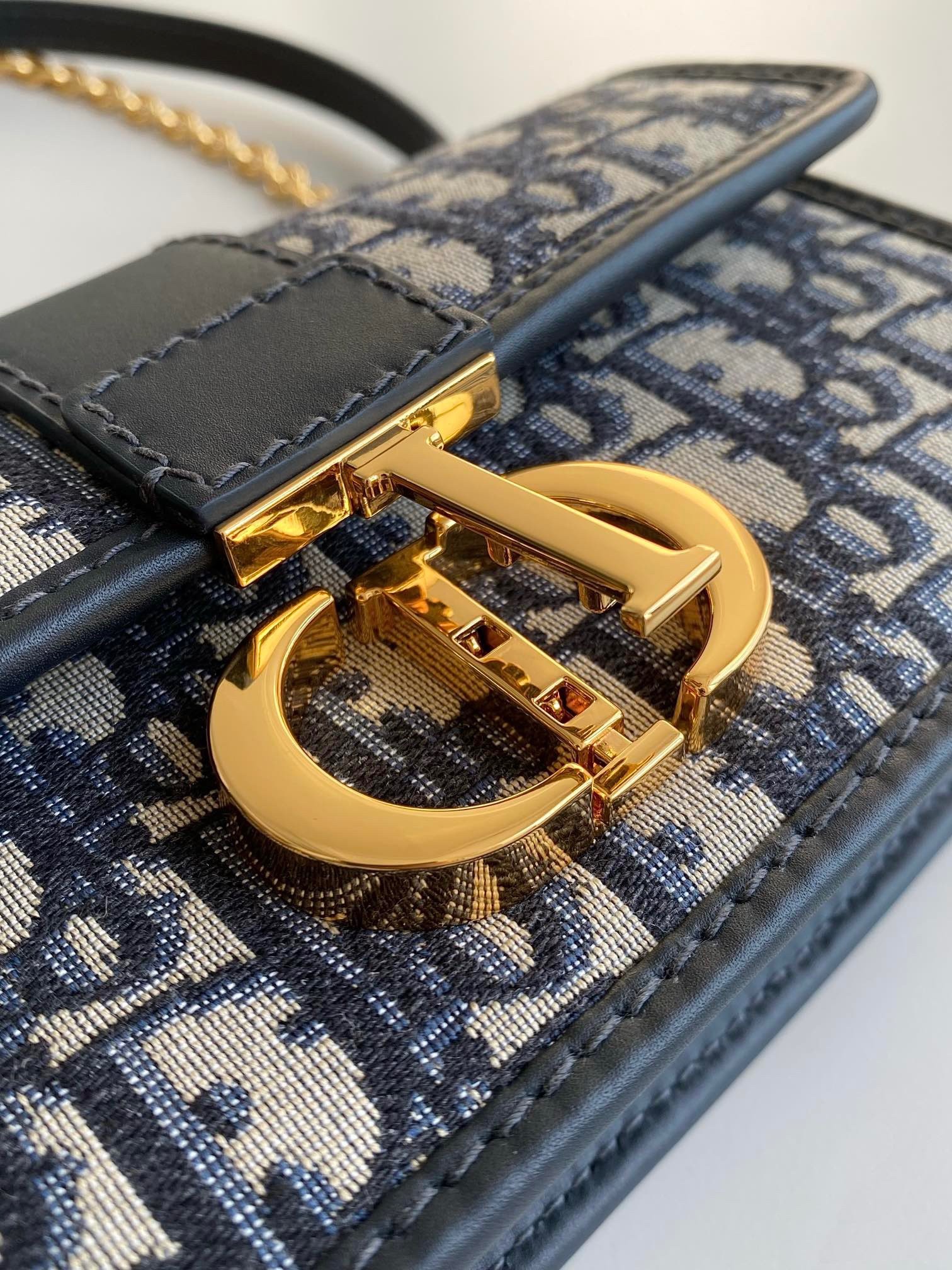 D*or 30 montaigne east-west bag with chain in blue oblique jacquard