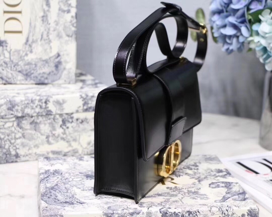 D*or 30 montaigne shoulder bag in black calfskin