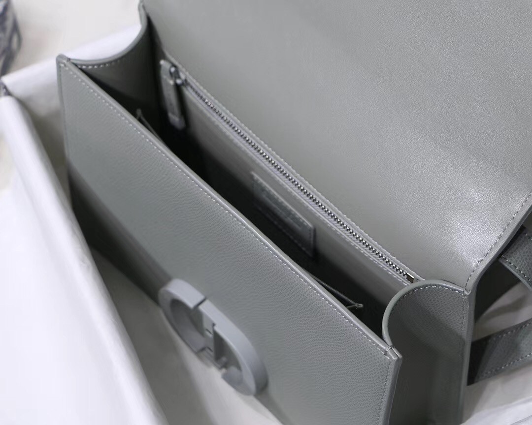 D*or 30 montaigne bag in grey ultra matte grained calfskin