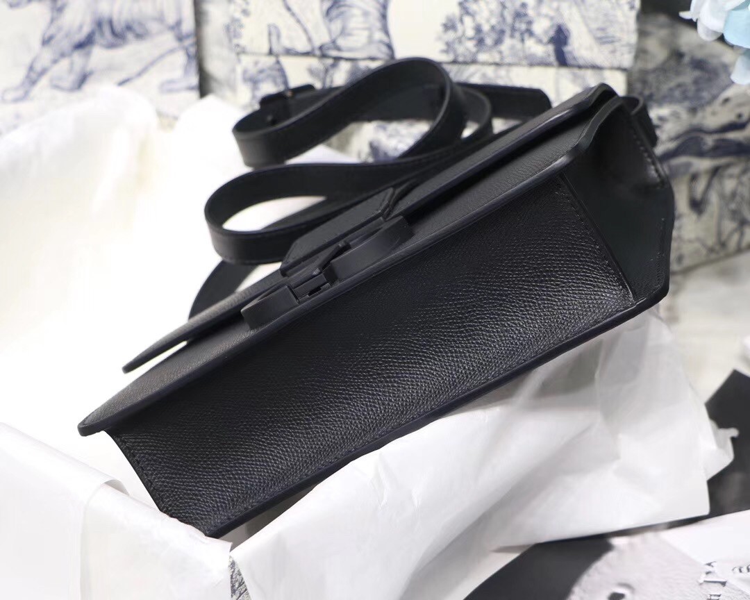 D*or 30 montaigne bag in black ultra matte grained calfskin