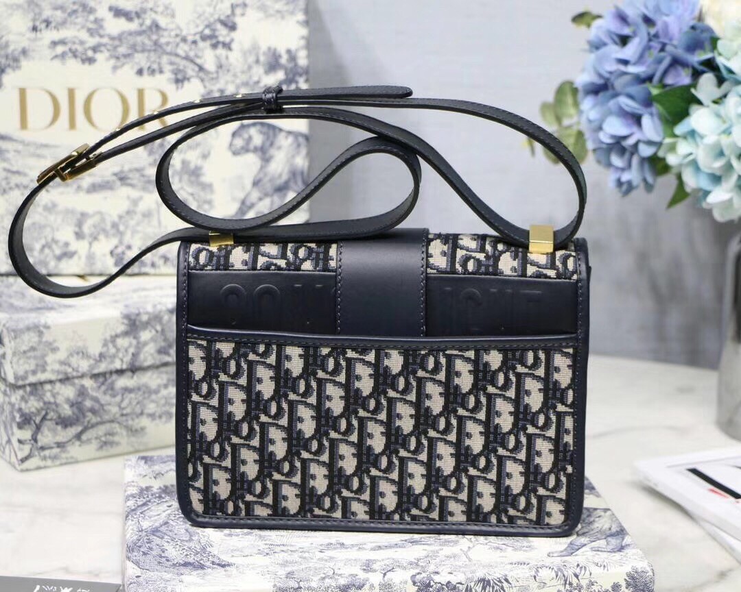 D*or 30 montaigne bag in blue oblique jacquard canvas