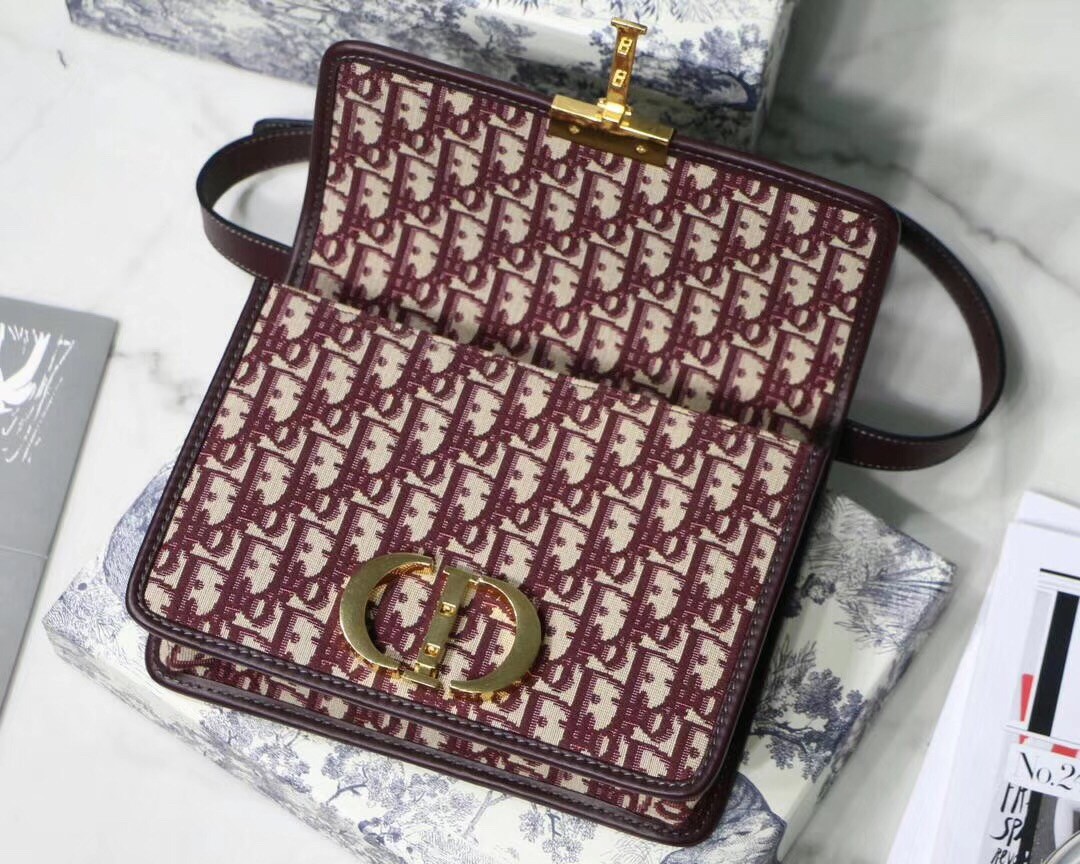 D*or 30 montaigne bag in burgundy oblique jacquard canvas