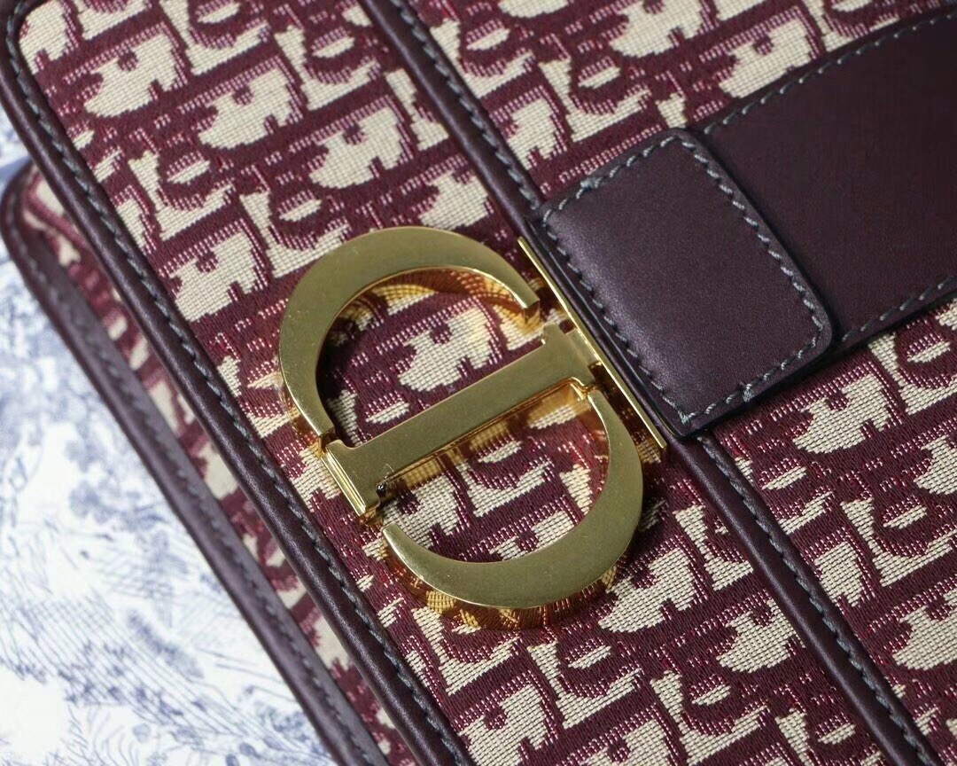 D*or 30 montaigne bag in burgundy oblique jacquard canvas