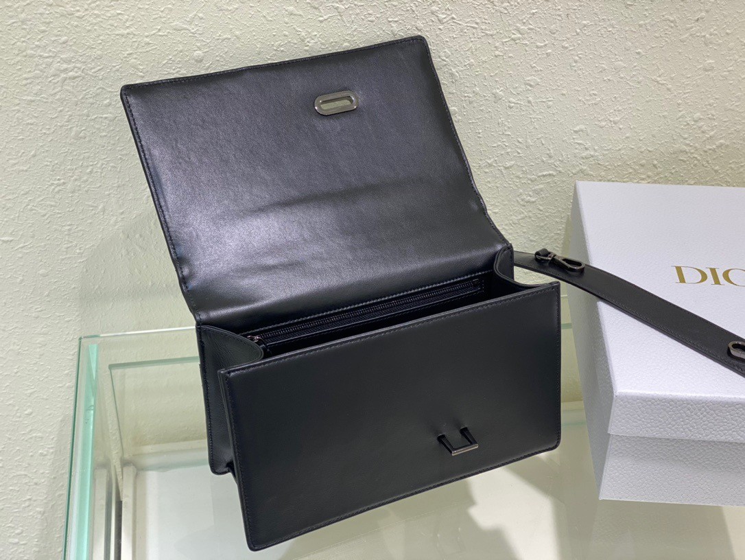 D*or 30 montaigne chain bag with handle in black lambskin