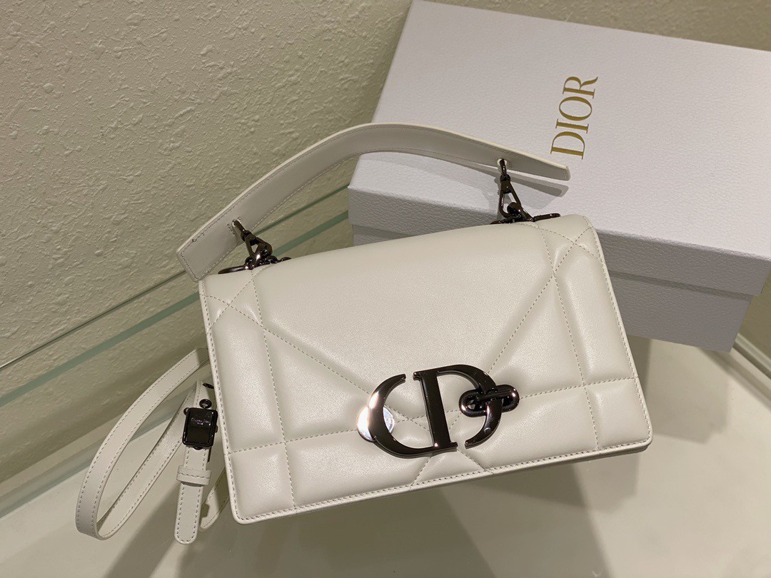 D*or 30 montaigne chain bag with handle in white lambskin