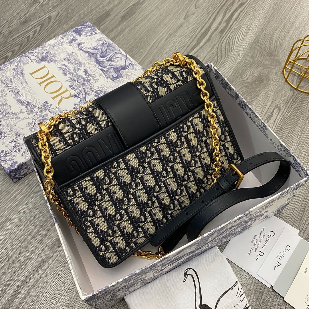 D*or 30 montaigne bag with chain in blue oblique jacquard