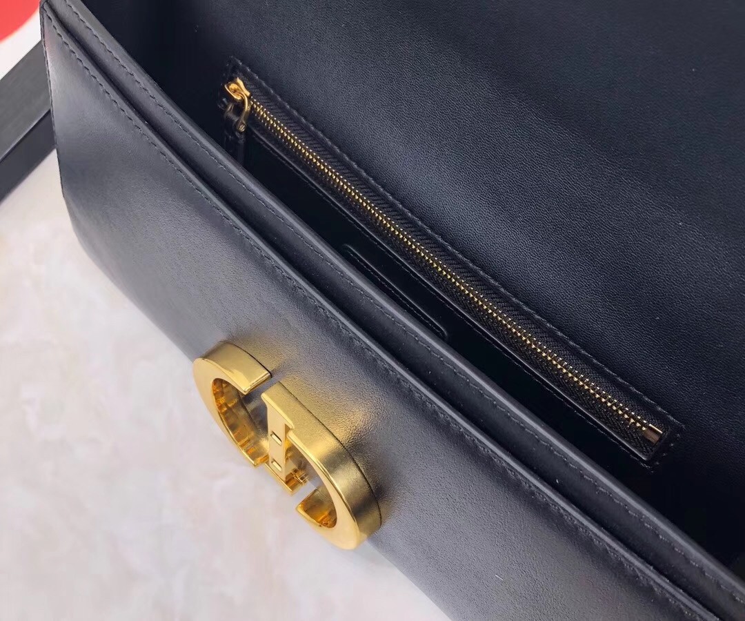 D*or 30 montaigne clutch bag in black lambskin