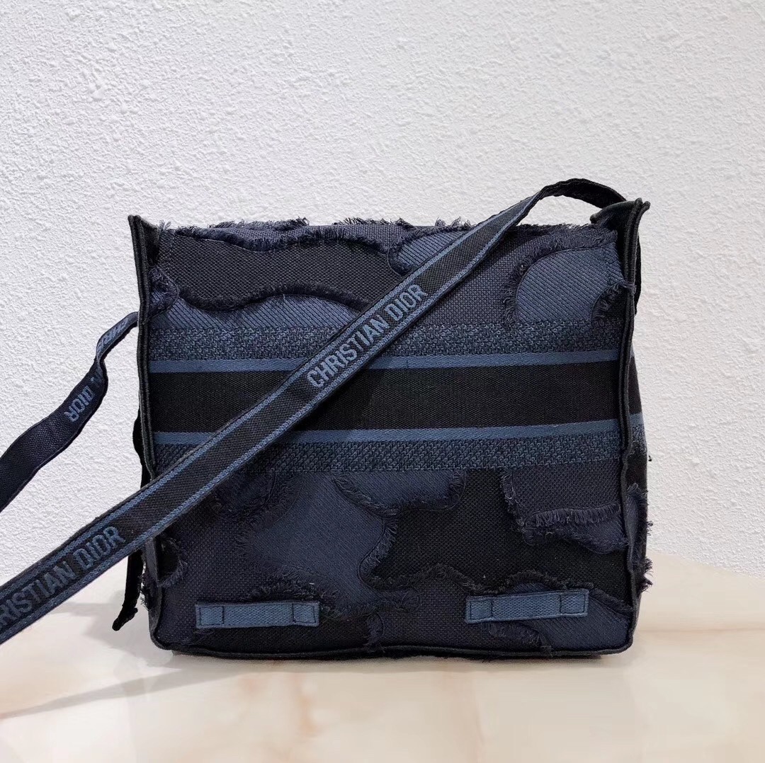 D*or D*orcamp messenger bag in blue camouflage canvas