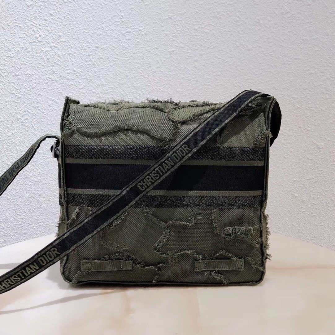 D*or D*orcamp messenger bag in green camouflage canvas