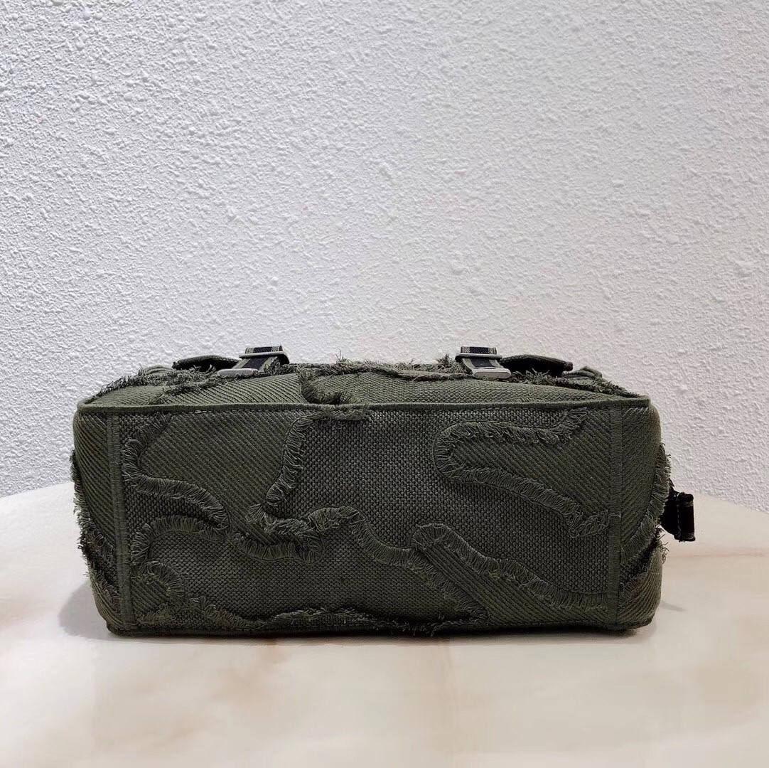 D*or D*orcamp messenger bag in green camouflage canvas