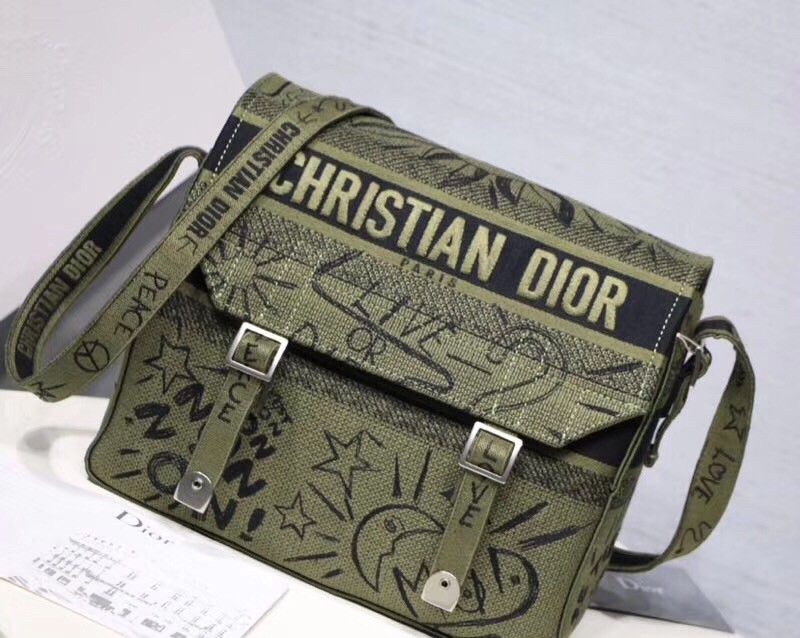D*or D*orcamp messenger bag in green embroidered canvas