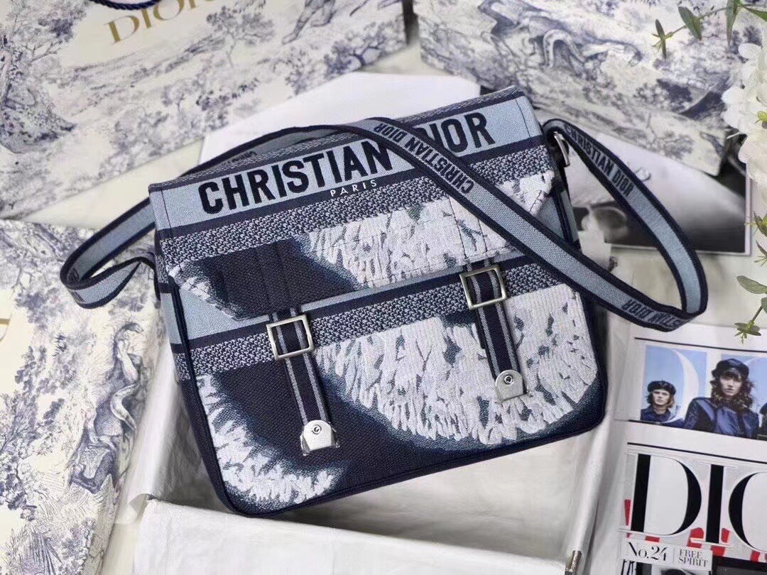 D*or D*orcamp messenger bag in multicolor tie embroidery