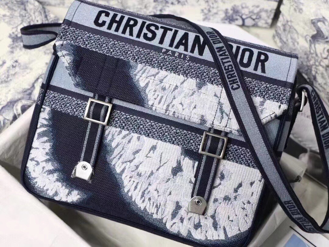 D*or D*orcamp messenger bag in multicolor tie embroidery
