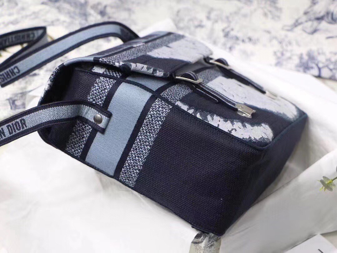 D*or D*orcamp messenger bag in multicolor tie embroidery